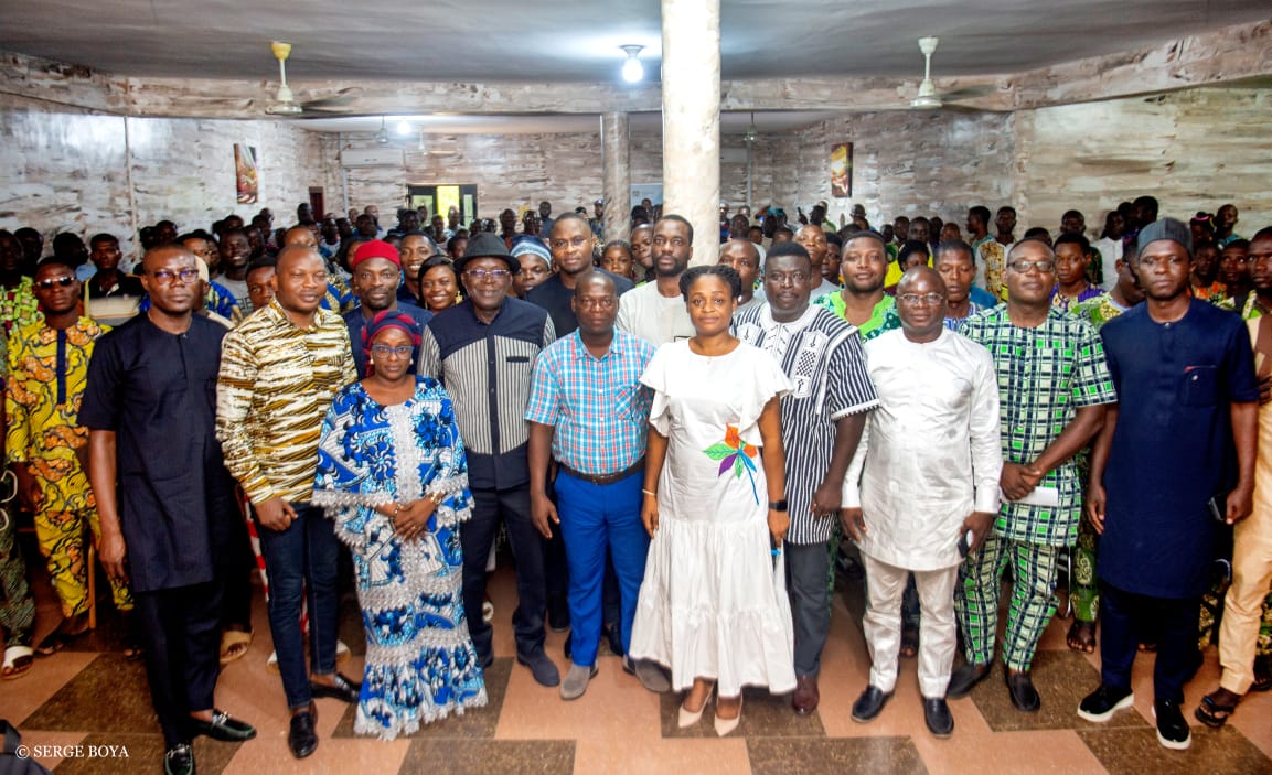 Geoffroy Akossou Aux Cotes De La Jeunesse