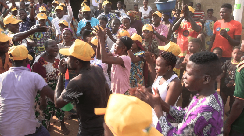 Caravane électorale à Dévé dans Dogbo : Une ferveur populaire autour d’Alexis Koko