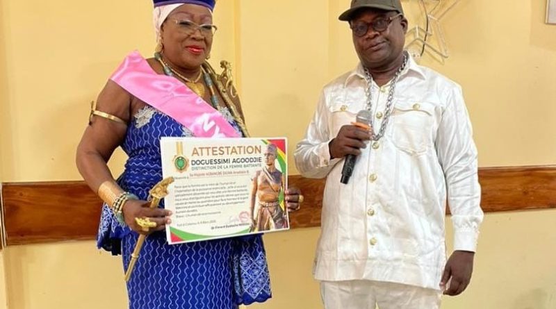 Une distinction d’honneur pour la Reine Mère AHANTOUN-AKABA DAJAN lors de la JIF 2026