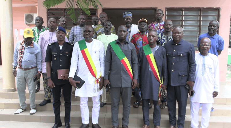 John Hounza installe les chefs d’arrondissement de Ouèdèmè-Adja et Lokossa