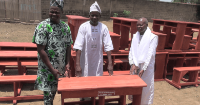 ‎120 tables-bancs offertes aux six collèges publics de Lokossa : Dakpè Sossou transforme sa promesse en action concrète
