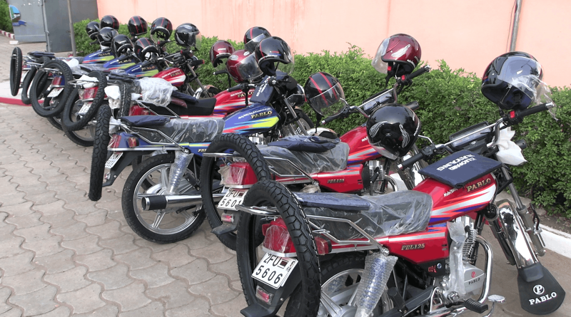 ‎Pour dynamiser la mobilisation des recettes à Athiémé : Les secrétaires administratifs d’arrondissements dotés de motos neuves