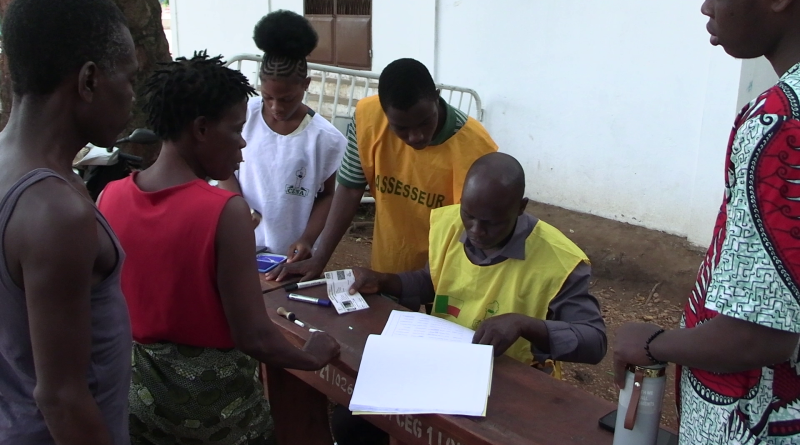 ‎Scrutin de vote du 12 avril 2026 à Lokossa : Forte affluence matinale au centre de vote Maison du Peuple