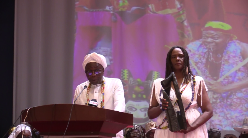 Pour une décennie de gouvernance marquée par une revalorisation du patrimoine spirituel endogène : Sa Majesté Noutchèwè Akaba Ahantoun Dajan, Rois et hauts dignitaires du Vodun consacrent Talon et esquissent l’ère Wadagni