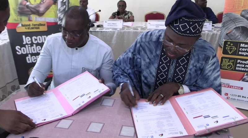 Partenariat Mairie de Ouidah / SIAB : Un don de tôles pour l’éducation et la gouvernance de proximité